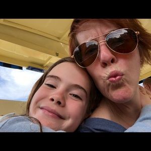 Meet your Posher, Sarasarah